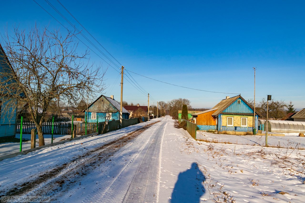 через деревню